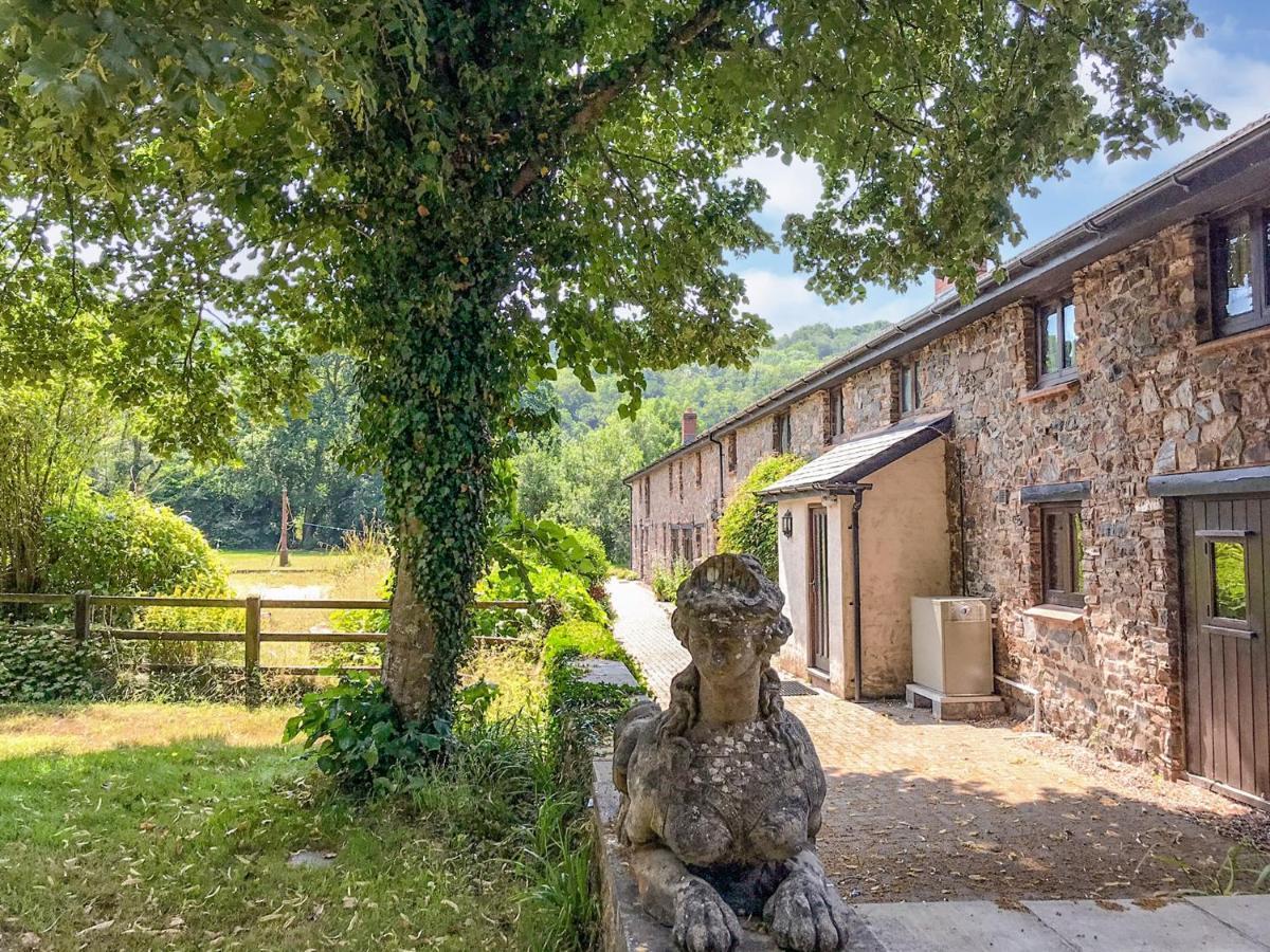 Orchard Barn - 16875 Villa Bampton  Exterior photo